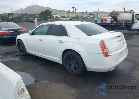 2014 Chrysler 300 z USA, uszkodzony, nr VIN 2C3CCAAG9EH336159